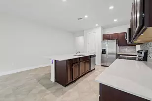 4488 Appleton Cir E, Oakland Park, FL 33309 - Photo 10