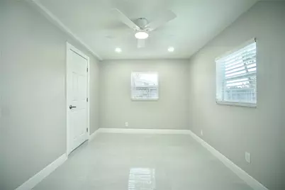 917 SE 15th Court, Deerfield Beach, FL 33441 - Photo 24
