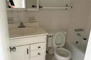 1816 E Oakland Park Blvd, Oakland Park, FL 33306 - Photo 2