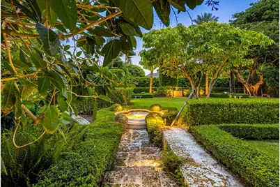 111 Via Del Lago, Palm Beach, FL 33480 - Photo 10
