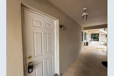 909 SE 14th Court #2, Fort Lauderdale, FL 33316 - Photo 2