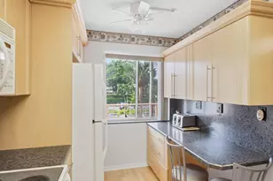 7145 Huntington Ln, Delray Beach, FL 33446 - Photo 4
