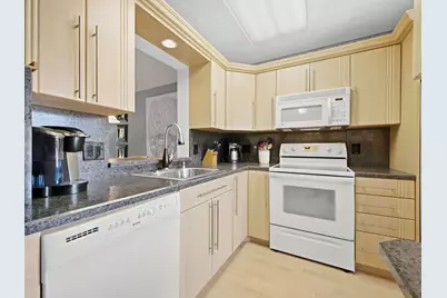 7145 Huntington Lane #205, Delray Beach, FL 33446 - Photo 1