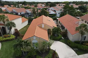2668 La Lique Cir, Palm Beach Gardens, FL 33410 - Photo 2