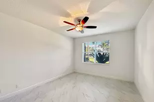 312 Bay Colony Dr N, Juno Beach, FL 33408 - Photo 8