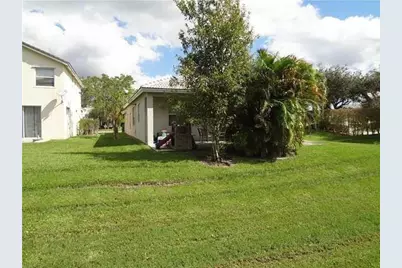 7953 NW 70th Avenue, Parkland, FL 33067 - Photo 2