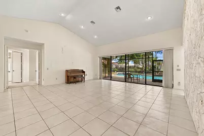 10695 Stonebridge Boulevard, Boca Raton, FL 33498 - Photo 8