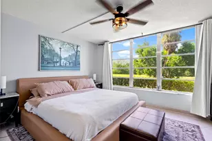 3151 S Palm Aire Dr, Pompano Beach, FL 33069 - Photo 18