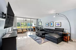 3151 S Palm Aire Dr, Pompano Beach, FL 33069 - Photo 6