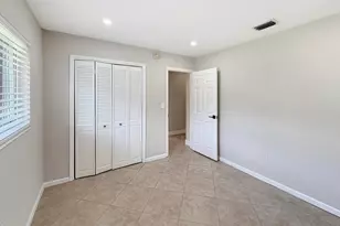 1321 NE 46th St, Oakland Park, FL 33334 - Photo 18