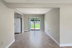 1321 NE 46th St, Oakland Park, FL 33334 - Photo 6
