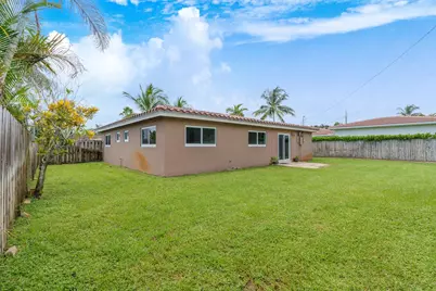 1321 NE 46th Street, Oakland Park, FL 33334 - Photo 20
