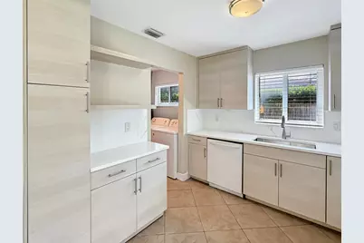 1321 NE 46th Street, Oakland Park, FL 33334 - Photo 8