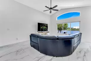 1551 NW 132nd Ave, Pembroke Pines, FL 33028 - Photo 16