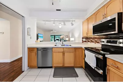 2302 Sunrise Boulevard #206, Fort Pierce, FL 34982 - Photo 6