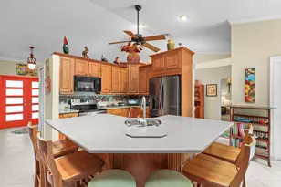 396 Redwood Ln, Boca Raton, FL 33487 - Photo 10
