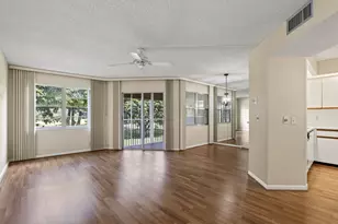 300 SW 130th Terrace, Pembroke Pines, FL 33027 - Photo 4