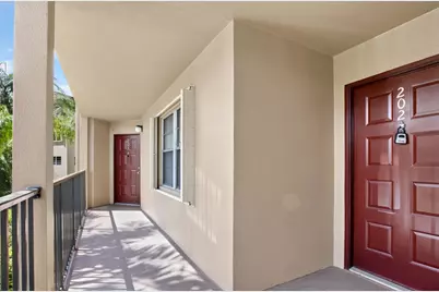 300 SW 130th Terrace #202B, Pembroke Pines, FL 33027 - Photo 2