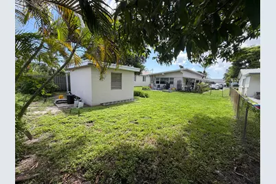 37 SE 14th Street #12, Dania Beach, FL 33004 - Photo 18