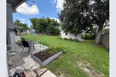 37 SE 14th Street #12, Dania Beach, FL 33004 - Photo 26