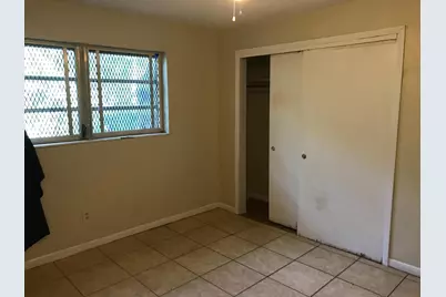 827 NW 10th Terrace, Fort Lauderdale, FL 33311 - Photo 14