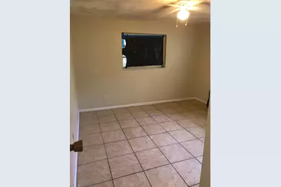 827 NW 10th Terrace, Fort Lauderdale, FL 33311 - Photo 12