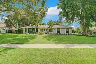 166 Old Country Rd S, Wellington, FL 33414 - Photo 2