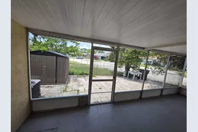 978 Sumter Road W, West Palm Beach, FL 33415 - Photo 2