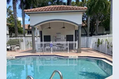 7843 Catalina Circle, Tamarac, FL 33321 - Photo 20