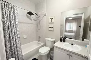 7843 Catalina Cir, Tamarac, FL 33321 - Photo 18