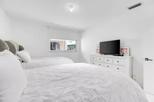 3759 Oaks Clubhouse Dr, Pompano Beach, FL 33069 - Photo 24