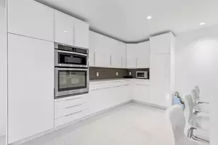3759 Oaks Clubhouse Dr, Pompano Beach, FL 33069 - Photo 4
