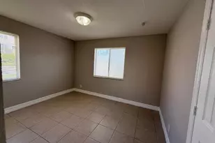 400 Metcalf Ct, West Palm Beach, FL 33407 - Photo 8