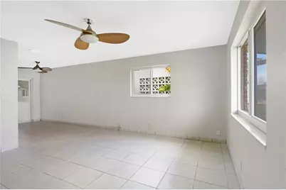 5207 NW 28th Avenue, Tamarac, FL 33309 - Photo 2