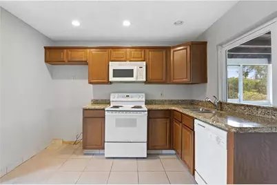 5207 NW 28th Avenue, Tamarac, FL 33309 - Photo 4