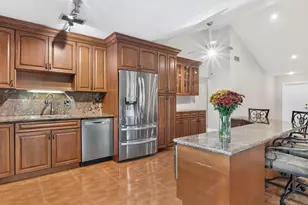 2067 Montpeliar, Weston, FL 33326 - Photo 8