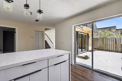 126 Lake Arbor Drive, Palm Springs, FL 33461 - Photo 24