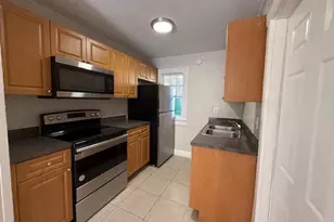 400 Metcalf Ct, West Palm Beach, FL 33407 - Photo 2