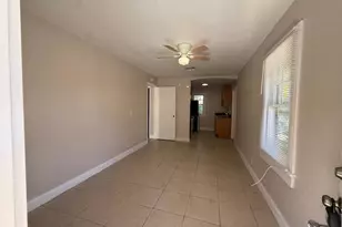 400 Metcalf Ct, West Palm Beach, FL 33407 - Photo 18