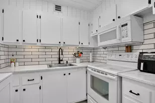 539 Durham S, Deerfield Beach, FL 33442 - Photo 4