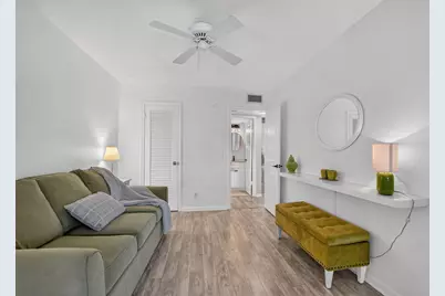 539 Durham S, Deerfield Beach, FL 33442 - Photo 8