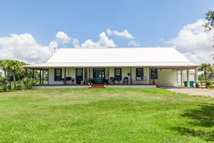 8661 E Center St, Okeechobee, FL 34974 - Photo 1