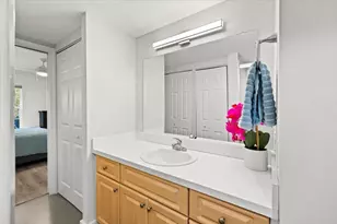 250 NE 20th St, Boca Raton, FL 33431 - Photo 16