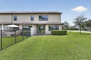 8245 Cadre Noir Rd, Lake Worth, FL 33467 - Photo 10