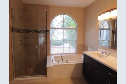 10430 Buena Ventura Drive, Boca Raton, FL 33498 - Photo 6