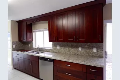 10430 Buena Ventura Drive, Boca Raton, FL 33498 - Photo 4