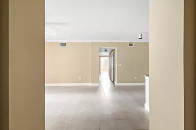 6434 Emerald Dunes Drive #104, West Palm Beach, FL 33411 - Photo 8