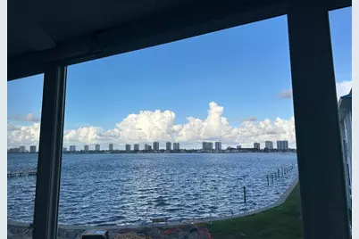2936 Lake Shore Drive #309, Riviera Beach, FL 33404 - Photo 2