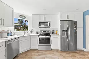 3810 Via Poinciana, Lake Worth, FL 33467 - Photo 14