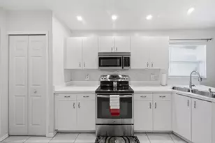 6644 Picante Cir, Fort Pierce, FL 34951 - Photo 18